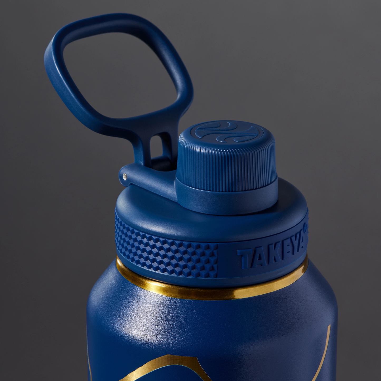 kintsugi-water-bottle-with-spout-lid-c4 51390-TK_HO25_Kintsugi_Takeya9266.png