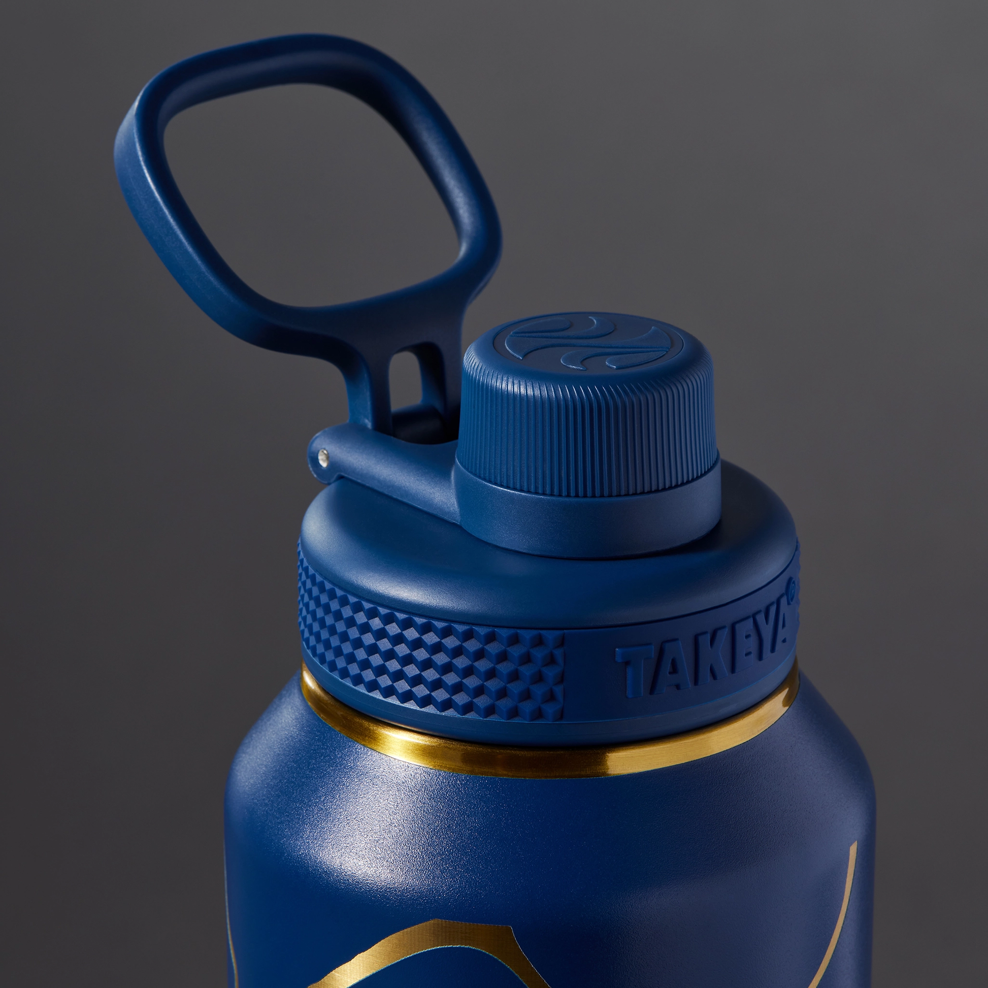 kintsugi-water-bottle-with-spout-lid-c4 51390-TK_HO25_Kintsugi_Takeya9266.png